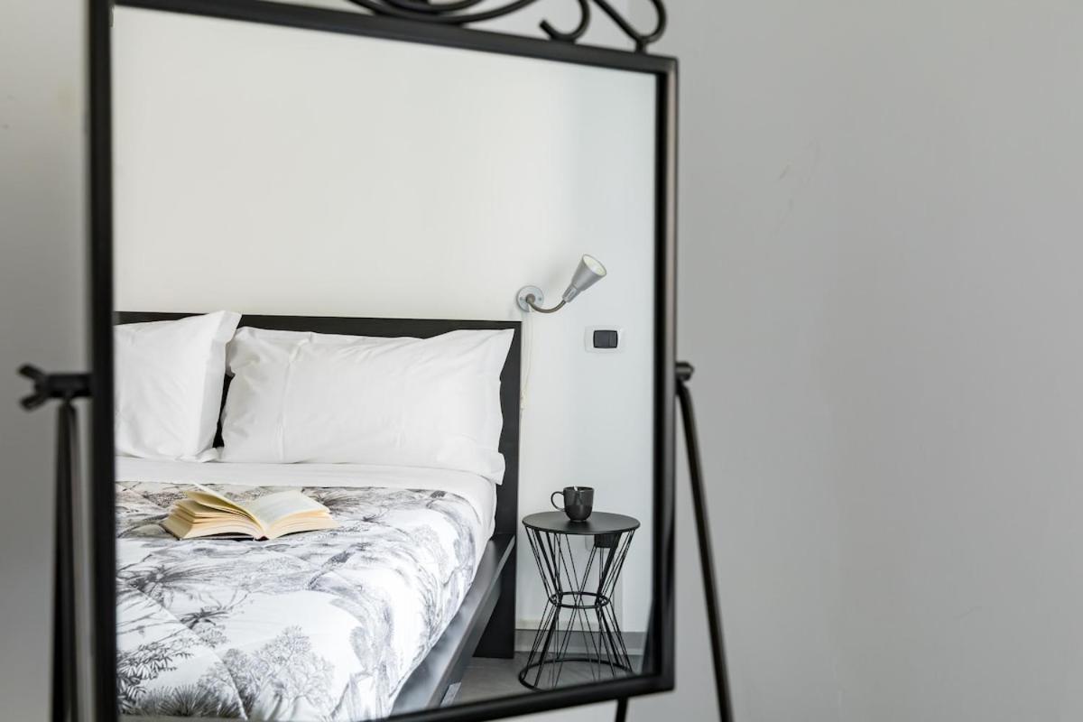 Trevi Fountain Modern Loft Apartment Рим Екстер'єр фото